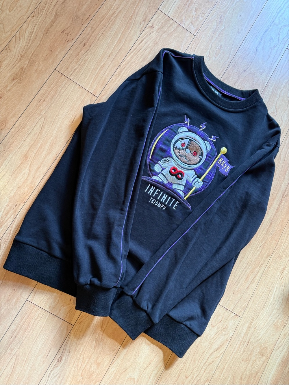 BKYS Infinite Triumph Embroidered Graphic Sweatshirt Size L Streetwear Y2K